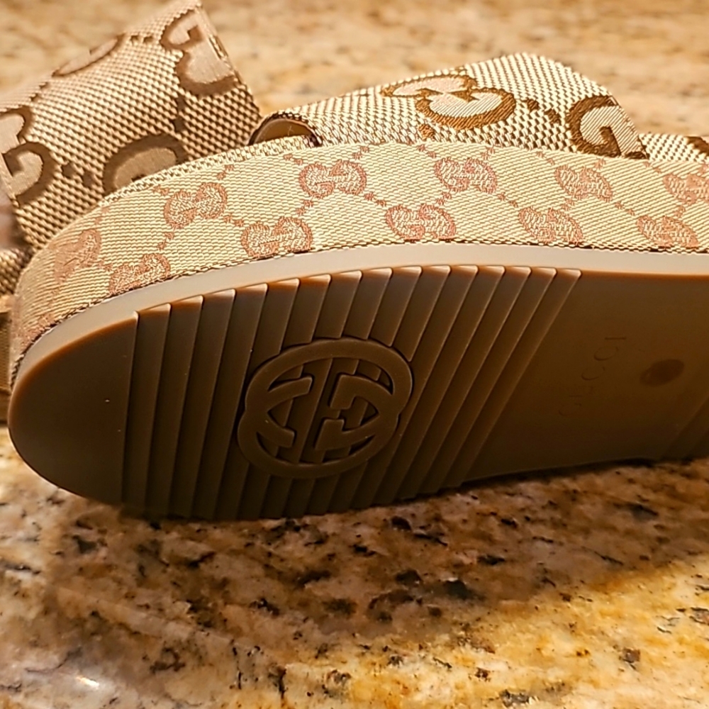 Fashion Sandals - Picture 4 of 6